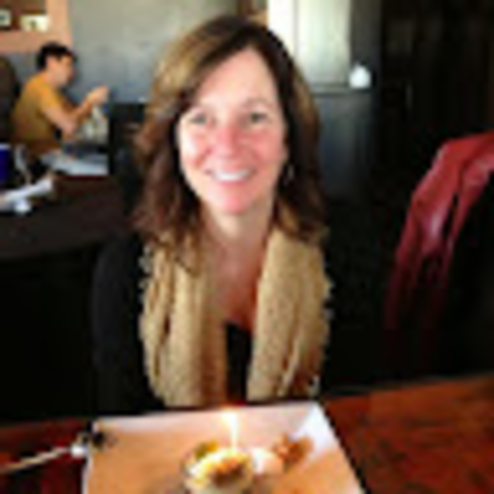 Meet your Posher, Elise